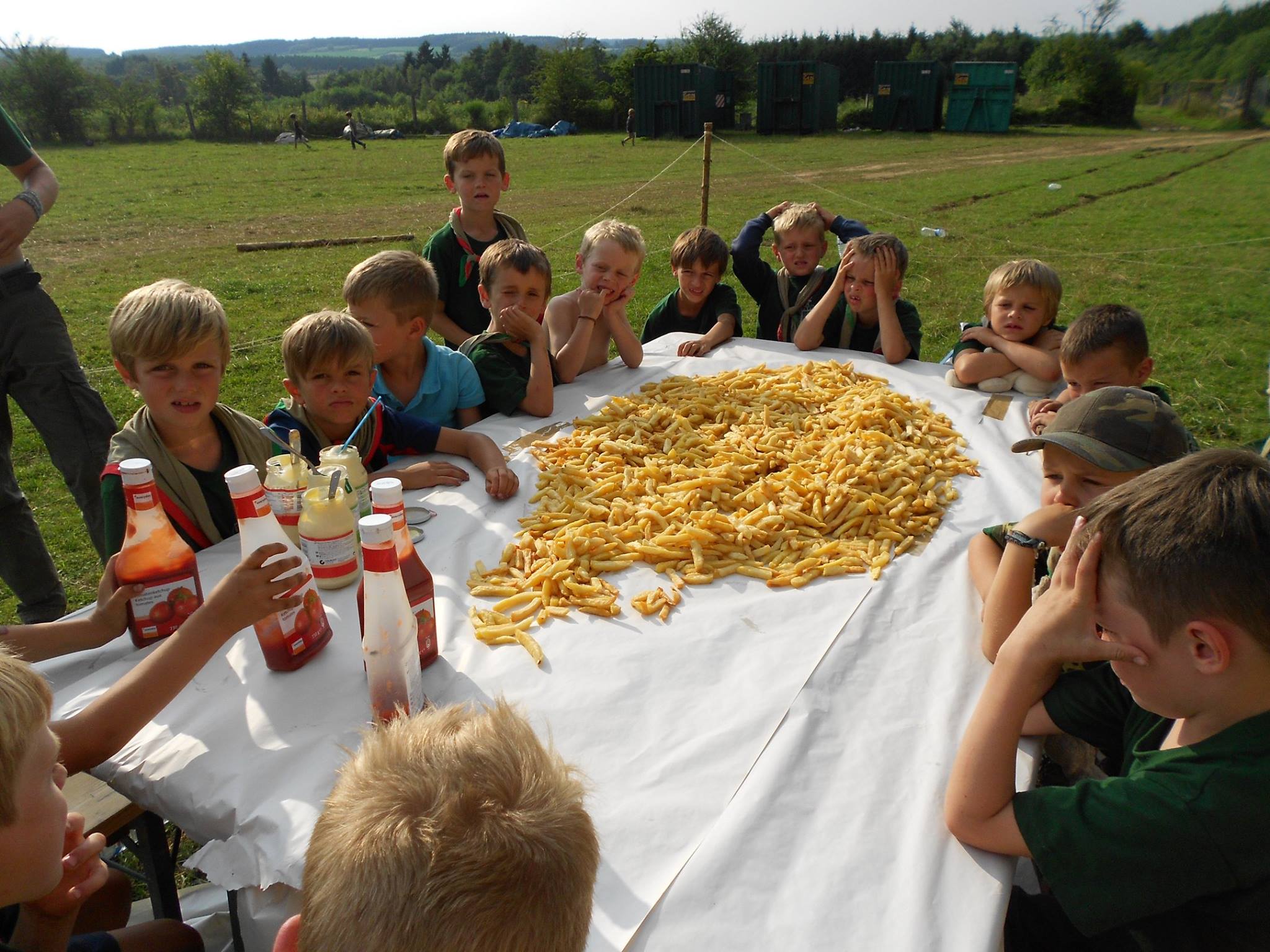 Sint-Martinus den XIIde - Kapoenen Kiewit Kamp Lignières 2014